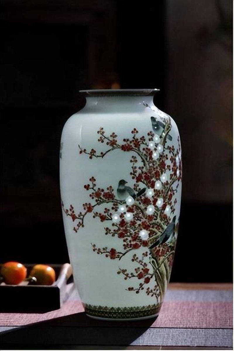 陶瓷艺术大师王锡良：一位匠心独运的艺术家